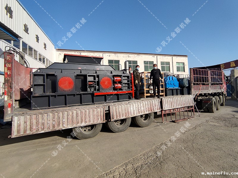 2PGY1500x1000型液压澳门点点注册地址发往云南昆明