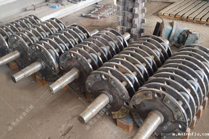 双级粉碎机-双级无筛底粉碎机-小型双级破碎机-工作原理-图片-视频及型号参数